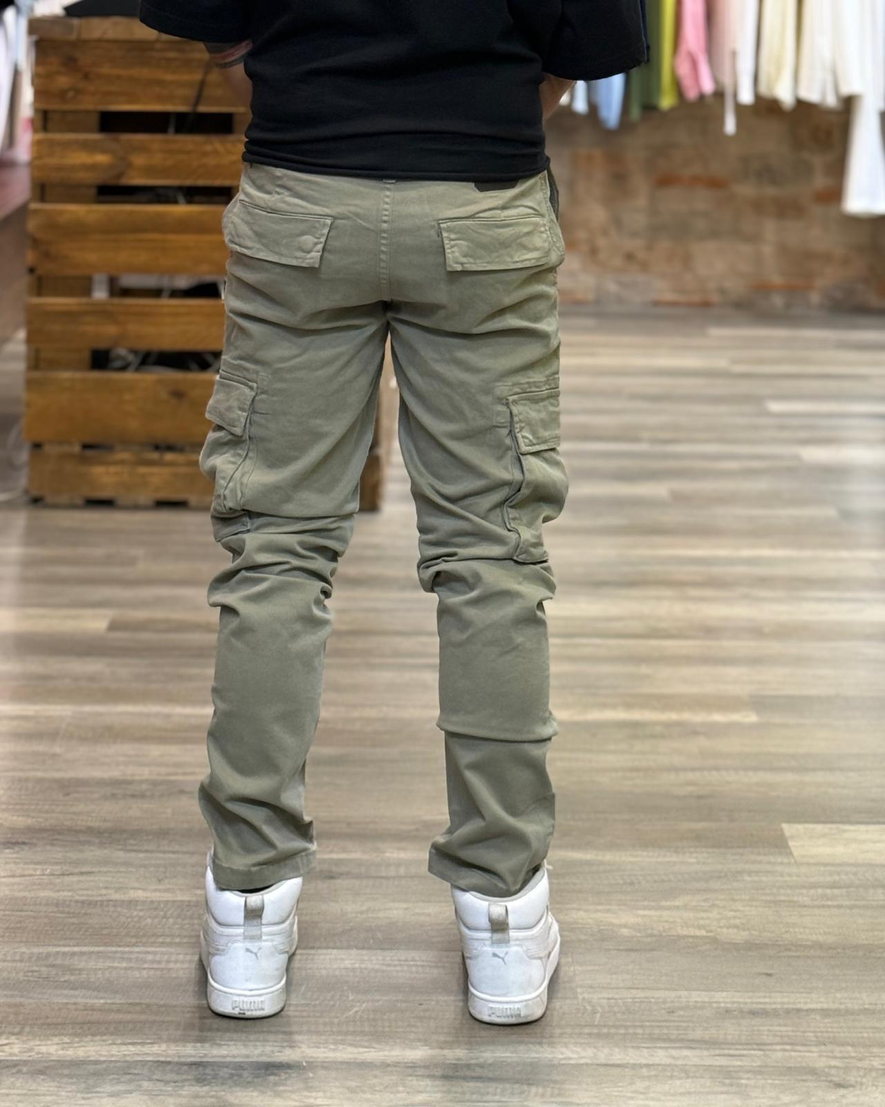 Pantaloni Lyle & Scott cargo