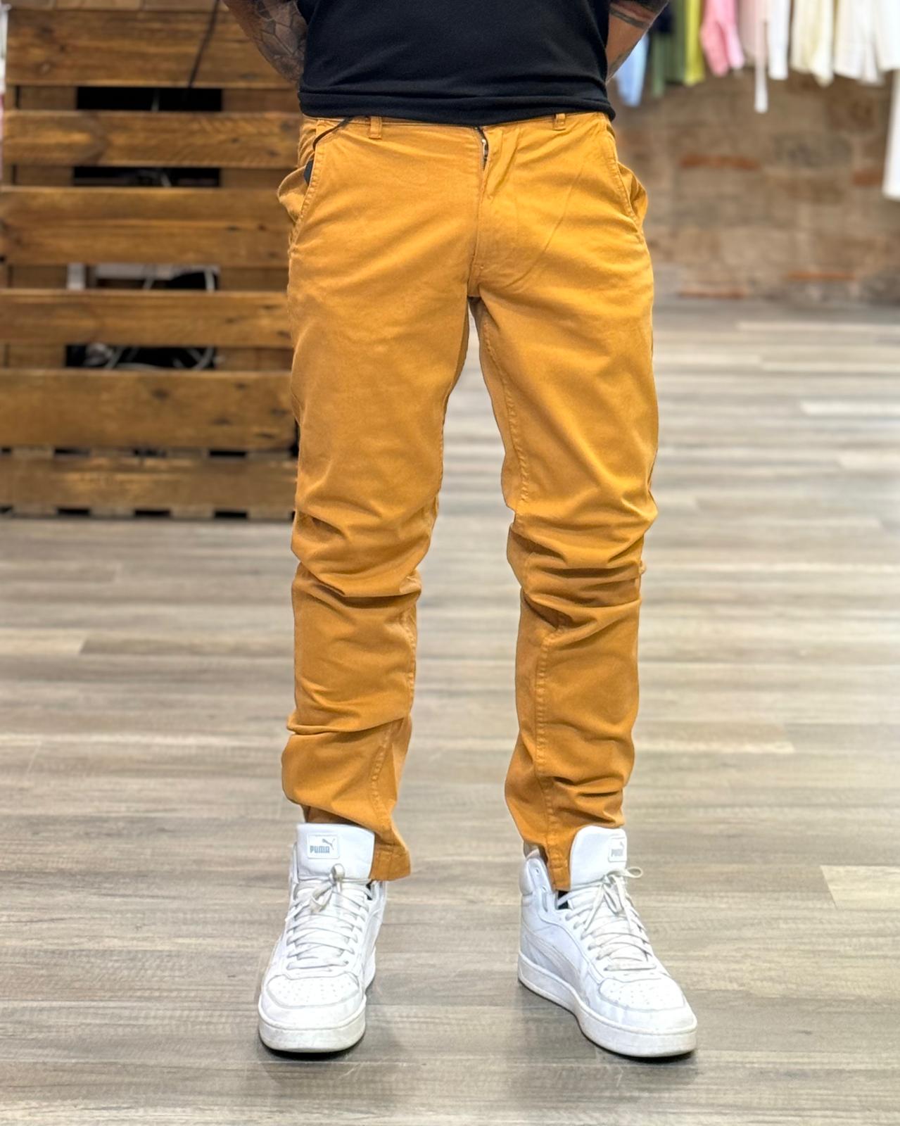 Pantaloni chino Lyle & Scott