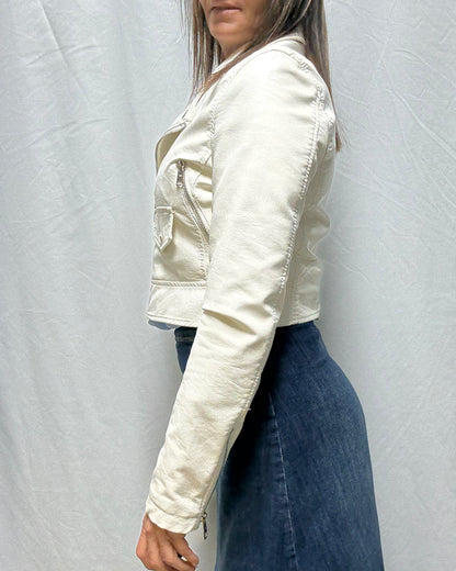 Chiodo eco pelle bianco, Markup corto