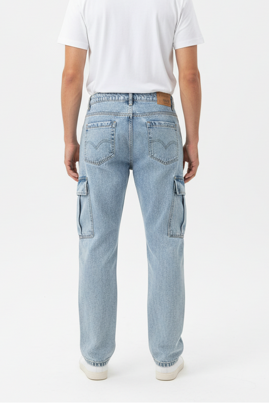 Vista posteriore con t-shirt